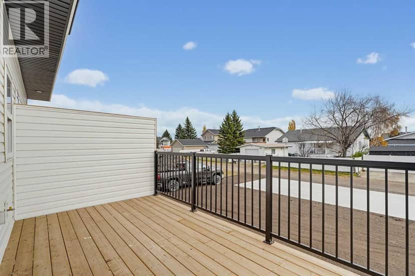 4353 61 Avenue — photo 29 of 37