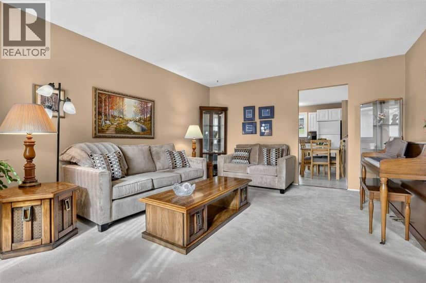 172 Queensland Road SE, Calgary, photo 8