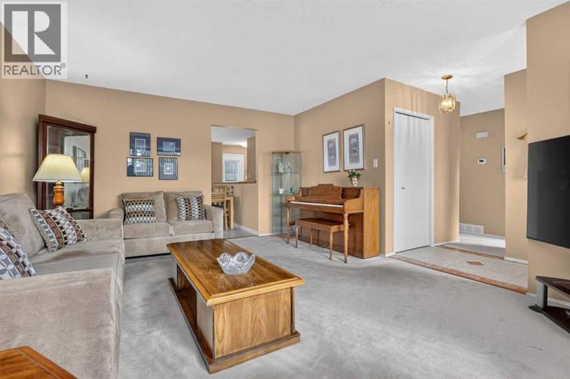172 Queensland Road SE, Calgary, photo 7