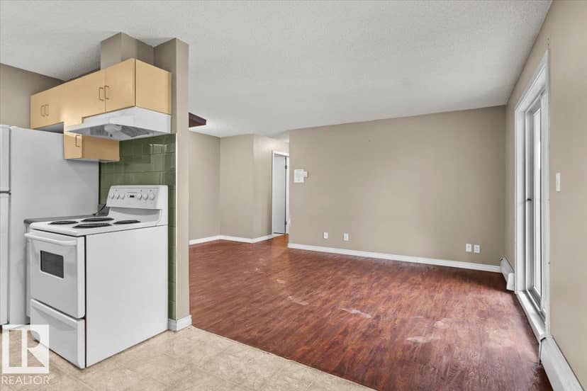 #305 12710 127 ST NW, Edmonton, photo 4