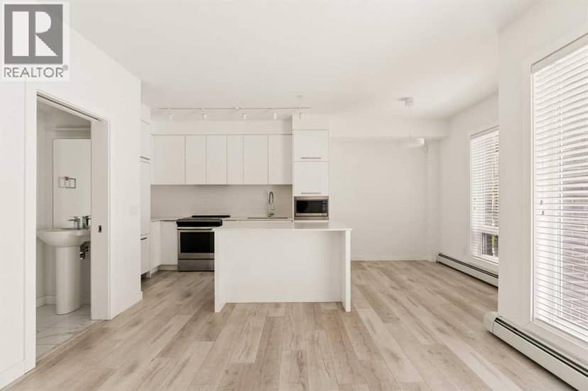 110, 3125 39 Street NW, Calgary, photo 4