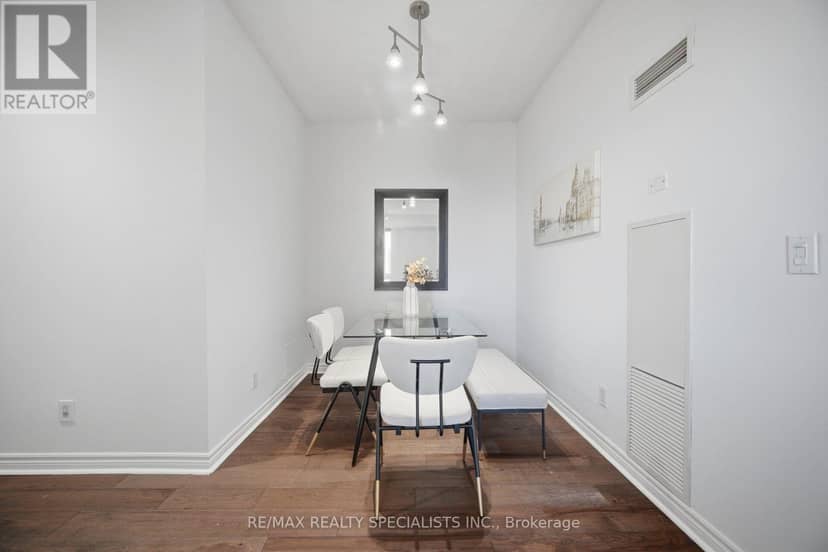 406 - 388 Prince Of Wales Drive — photo 10 of 40