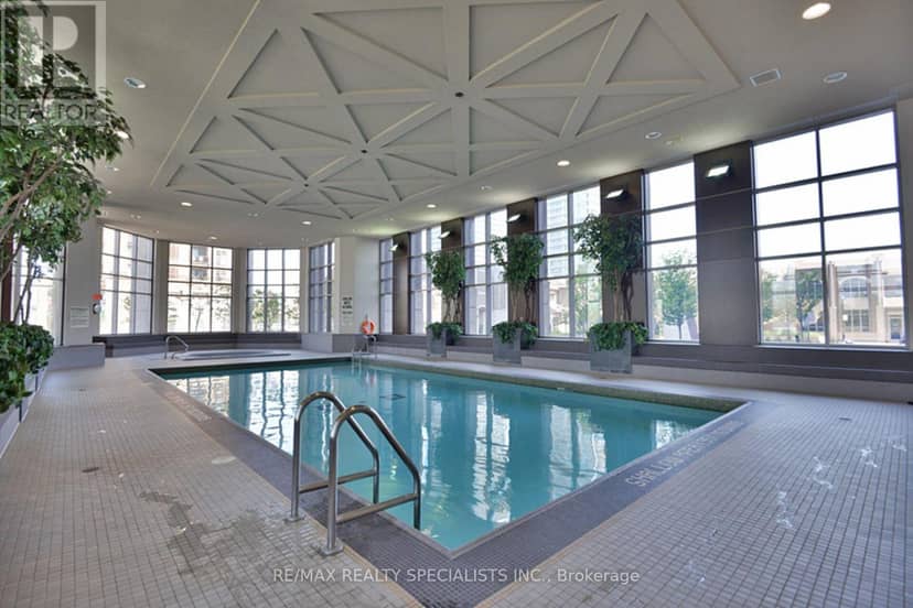 406 - 388 Prince Of Wales Drive — photo 38 of 40