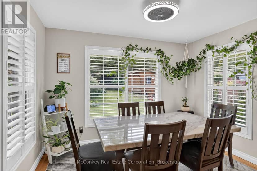 1817 Parkwood Circle — photo 10 of 39