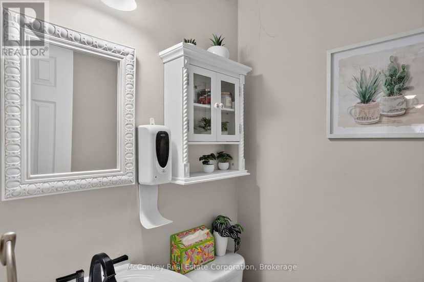 1817 Parkwood Circle — photo 16 of 39