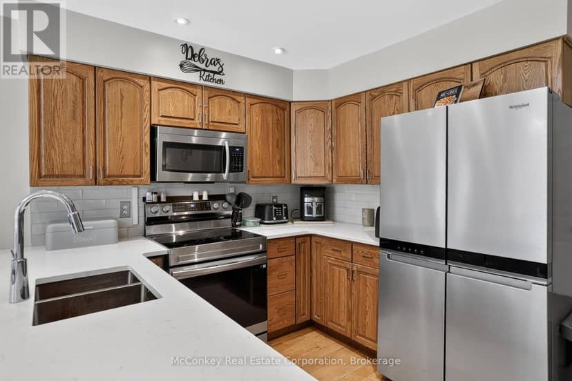 1817 Parkwood Circle, Peterborough, photo 7
