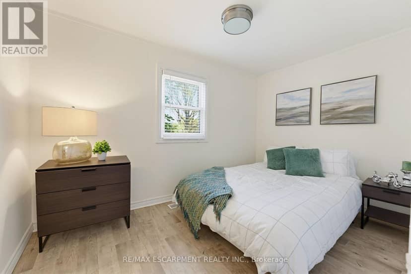 71 Brown Street — photo 11 of 19