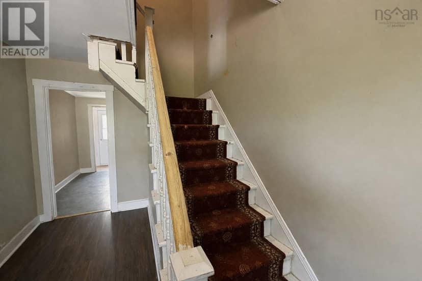 30-32 West Pleasant Street — photo 5 of 23