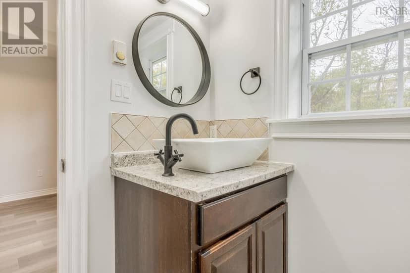 20 Beech Hill Road — photo 38 of 40