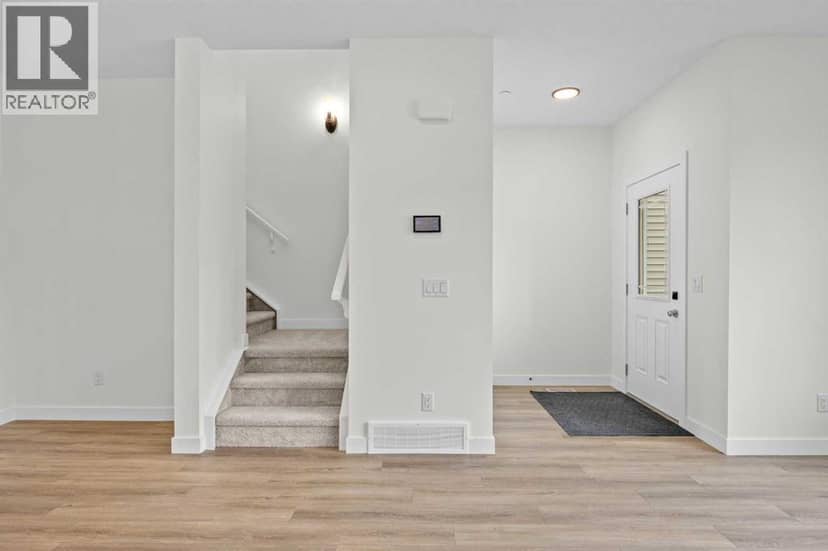 41 Hotchkiss Gardens SE, Calgary, photo 5