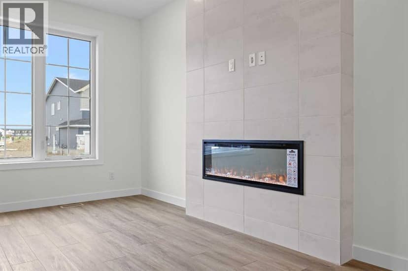 41 Hotchkiss Gardens SE — photo 10 of 40