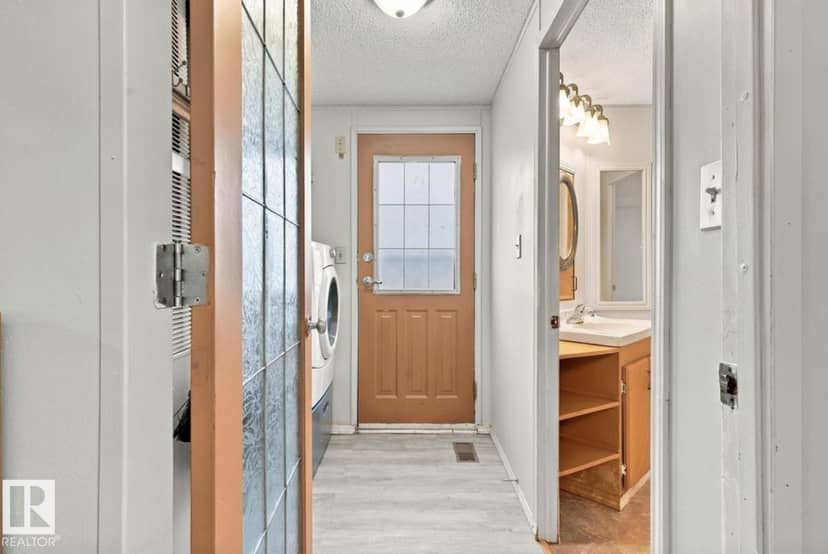 2664 Lakeview Dr NW — photo 28 of 40