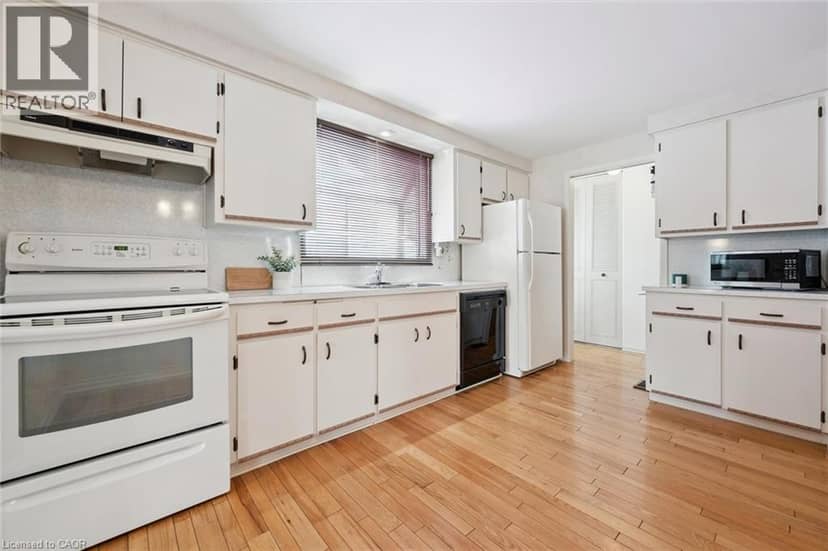 43 LEWIS Crescent, Kitchener, photo 6
