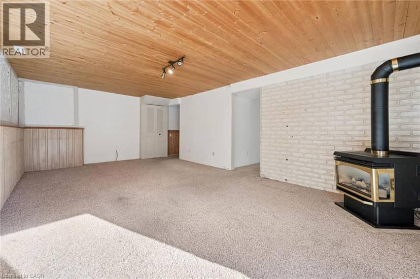 43 LEWIS Crescent — photo 24 of 35
