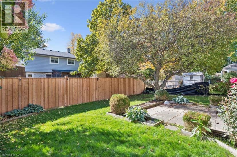 43 LEWIS Crescent — photo 28 of 35
