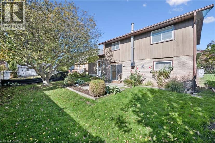 43 LEWIS Crescent — photo 29 of 35