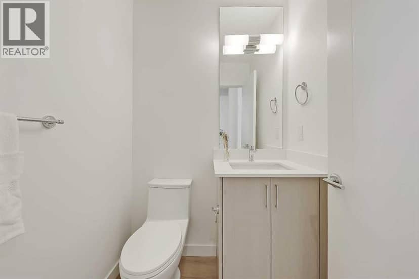 4, 828 8 Avenue NE — photo 15 of 40