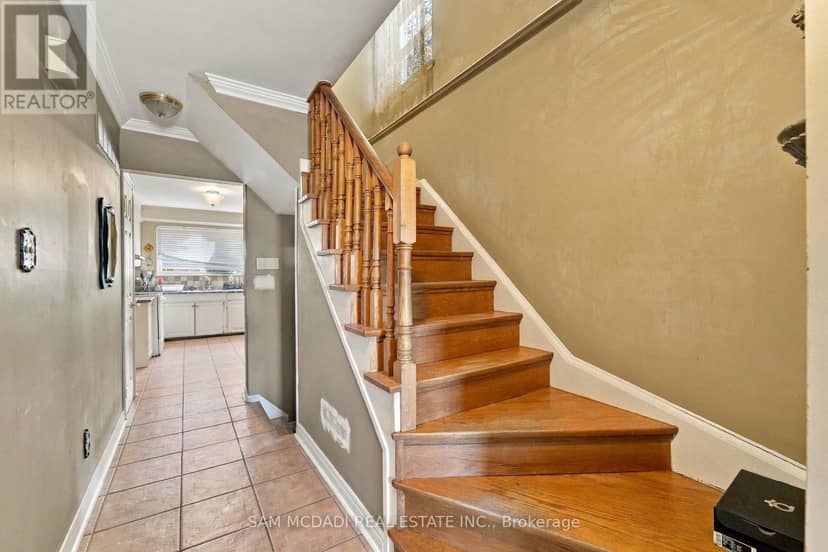 561 Tedwyn Drive — photo 11 of 25