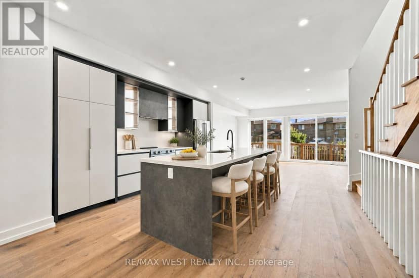 157 Aldercrest Avenue, Toronto, photo 4