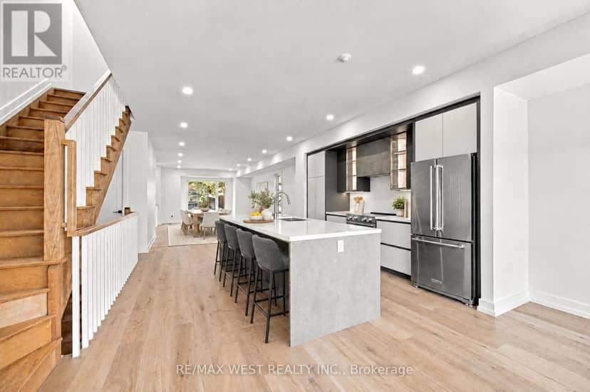 157 Aldercrest Avenue, Toronto, photo 7