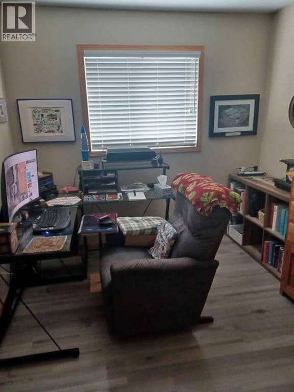 13 Firdale Road, Sylvan Lake, photo 5