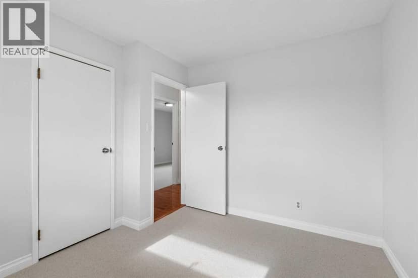 808 Stonehaven Road SW — photo 20 of 40