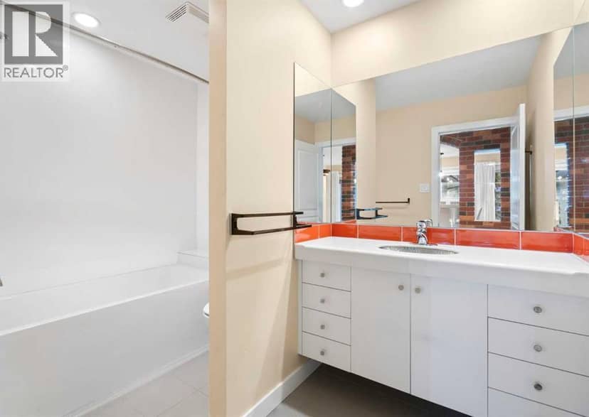 7132 Bow Crescent NW — photo 15 of 40