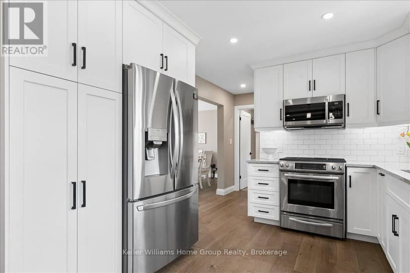 8 Stonefield Drive — photo 15 of 40