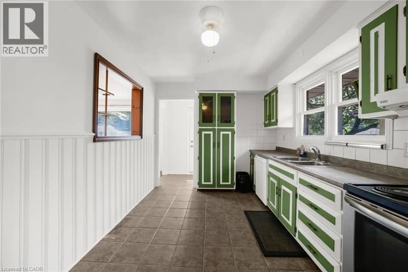 272 UPPER PARADISE Road — photo 10 of 24