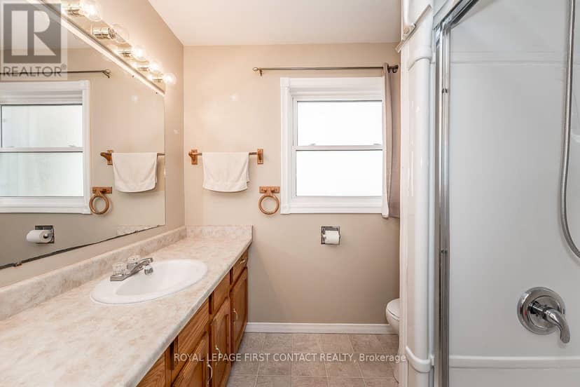 224 Christopher Street — photo 25 of 40