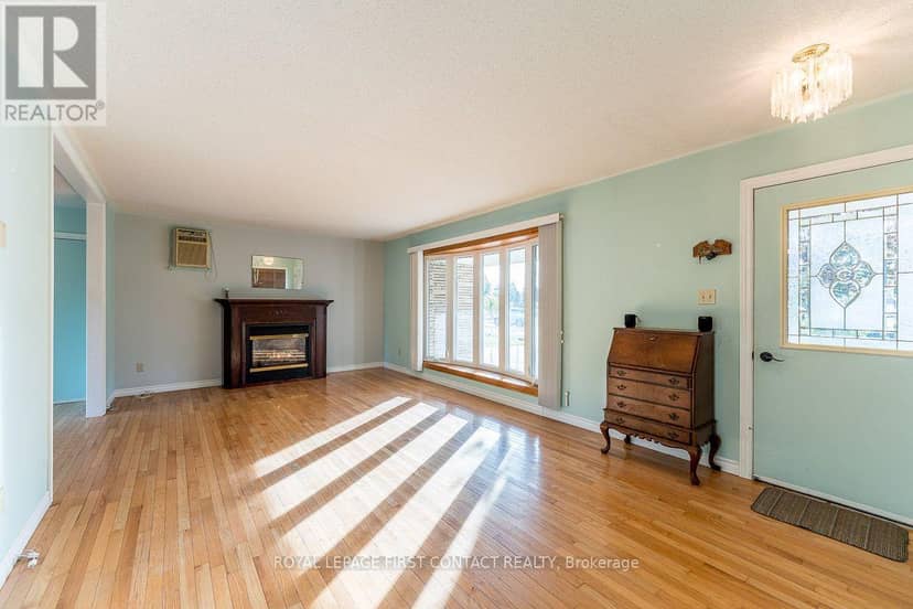 224 Christopher Street, Clearview, photo 8