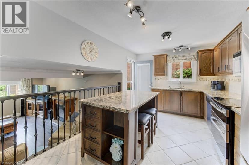 378 MEADOWVALE Place, Waterloo, photo 2
