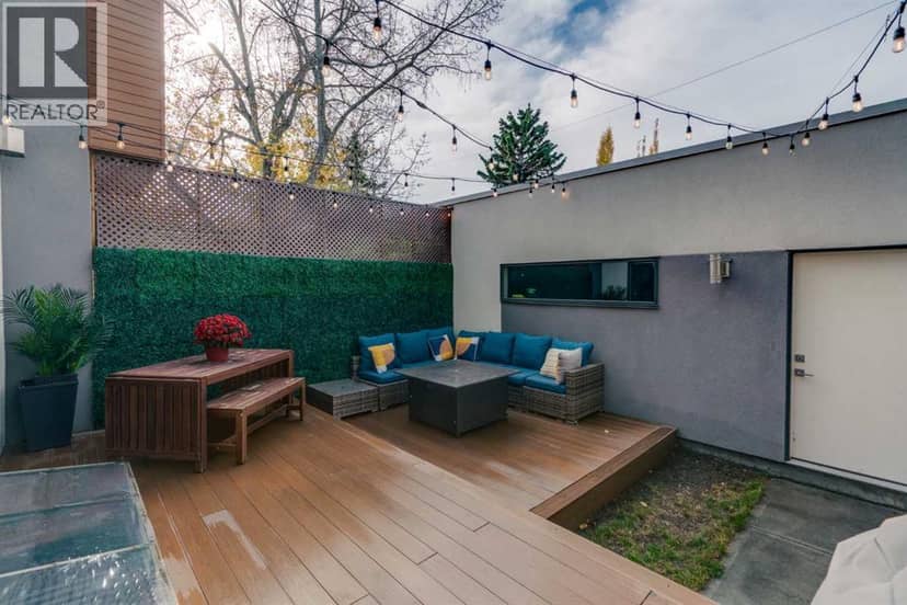 2327B Osborne Crescent SW — photo 35 of 40