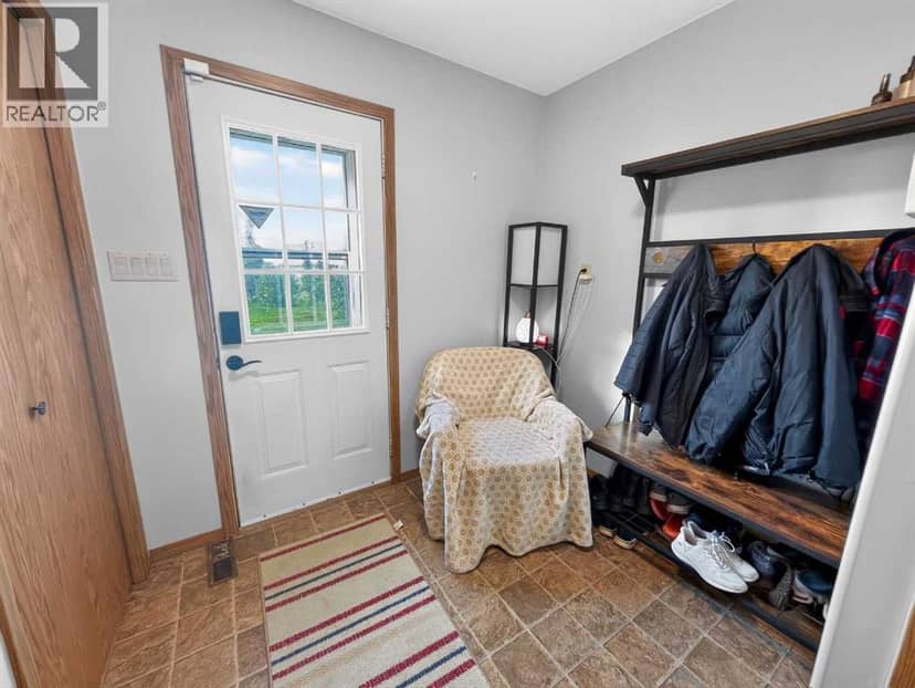 18142 Township Road 1102 — photo 14 of 40