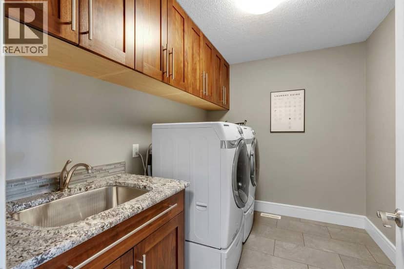 2532 20 Street SW — photo 36 of 40