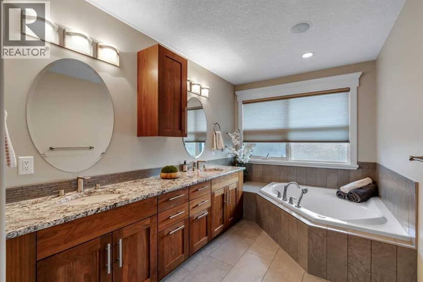 2532 20 Street SW — photo 29 of 40