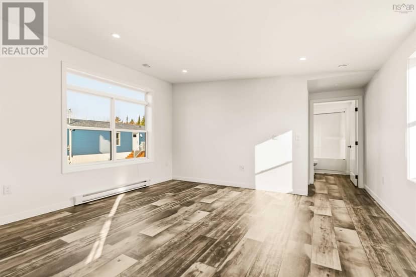 8 Pebble Lane — photo 17 of 34