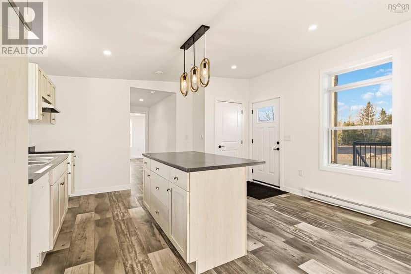 8 Pebble Lane — photo 10 of 34