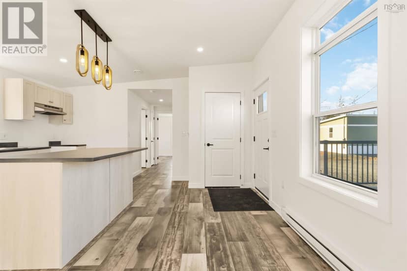 8 Pebble Lane — photo 15 of 34