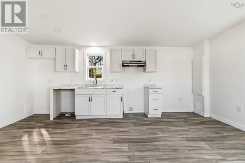 4 Pebble Lane — photo 13 of 23
