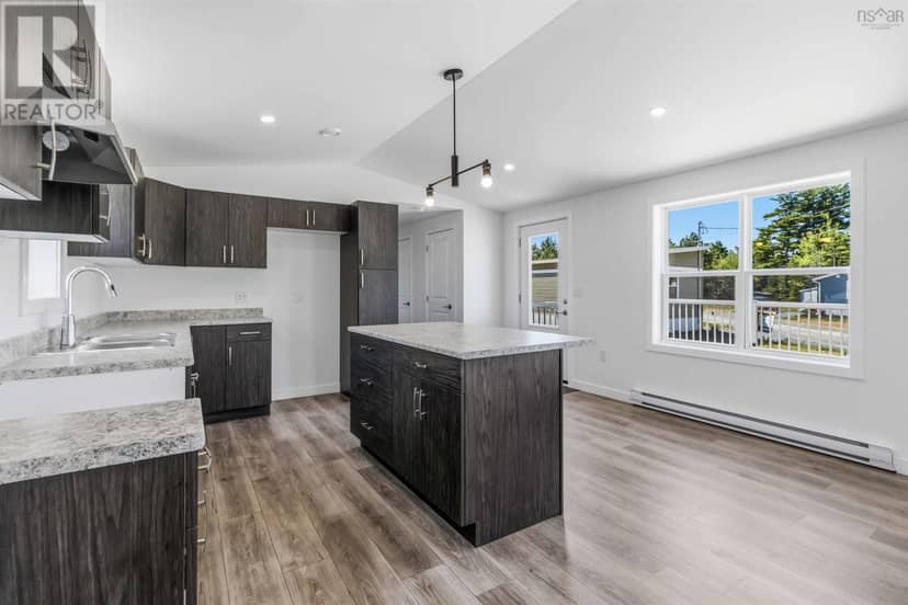 7 Pebble Lane — photo 11 of 29