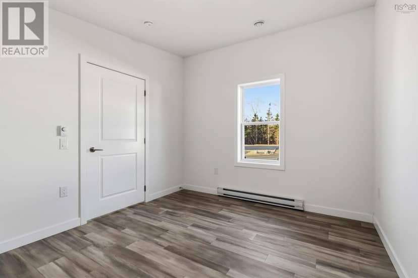 4 Pebble Lane — photo 17 of 23