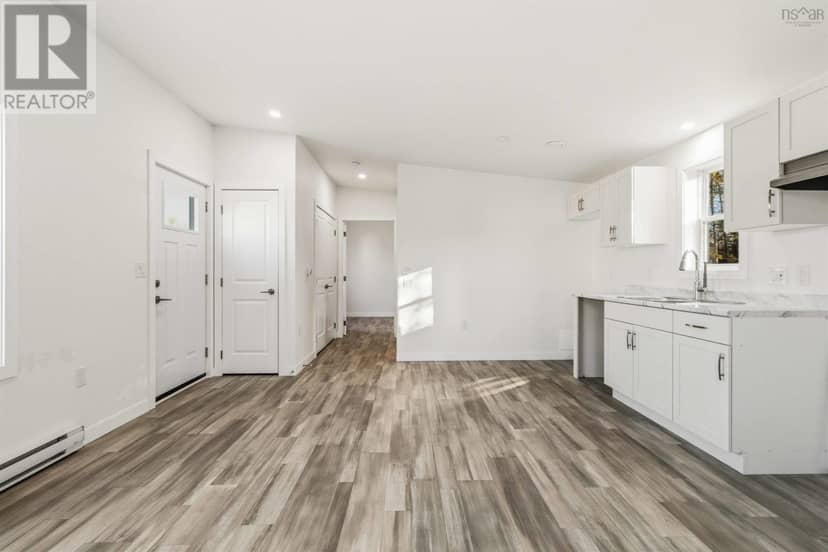 4 Pebble Lane — photo 9 of 23