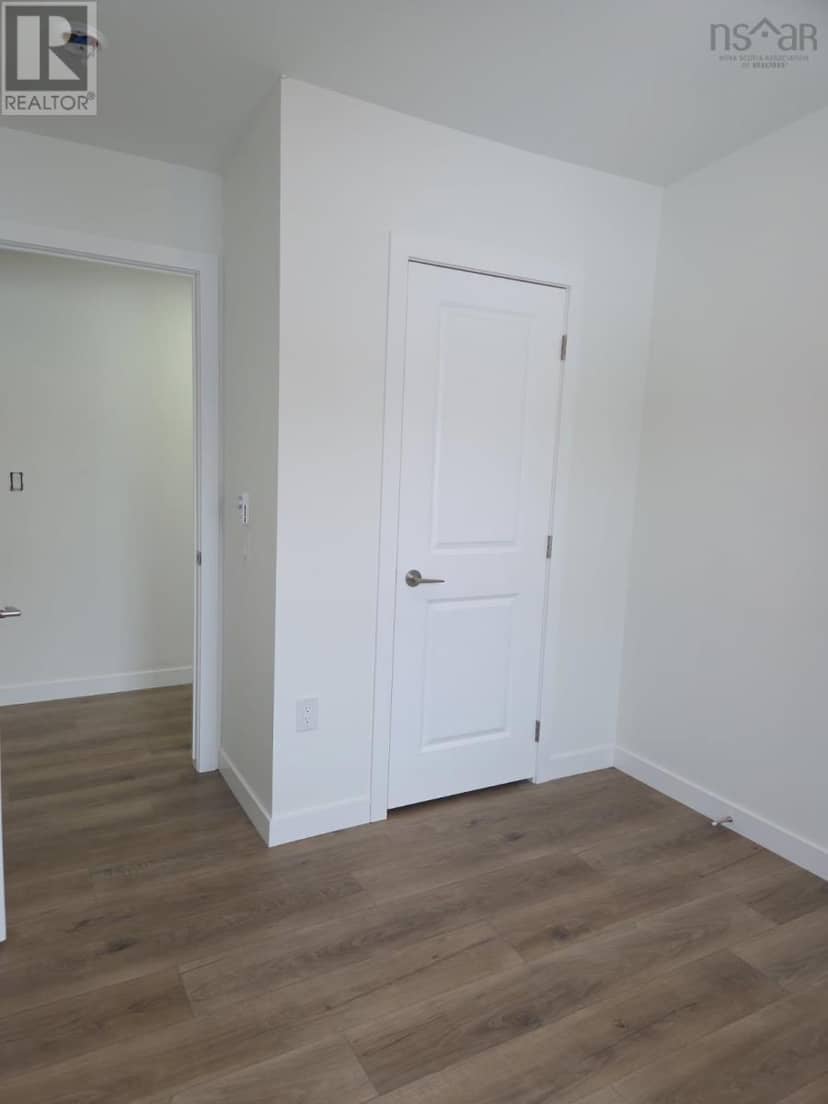 9 Pebble Lane — photo 16 of 23