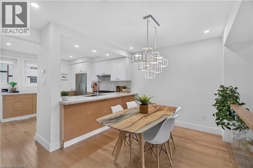 7 BRIAR Lane — photo 13 of 40