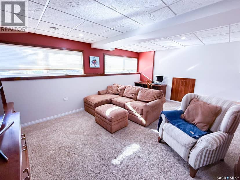 1105 Riverview CRESCENT — photo 36 of 40