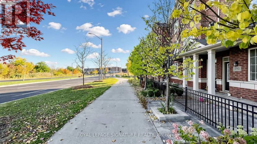 1754 Donald Cousens Parkway — photo 17 of 18