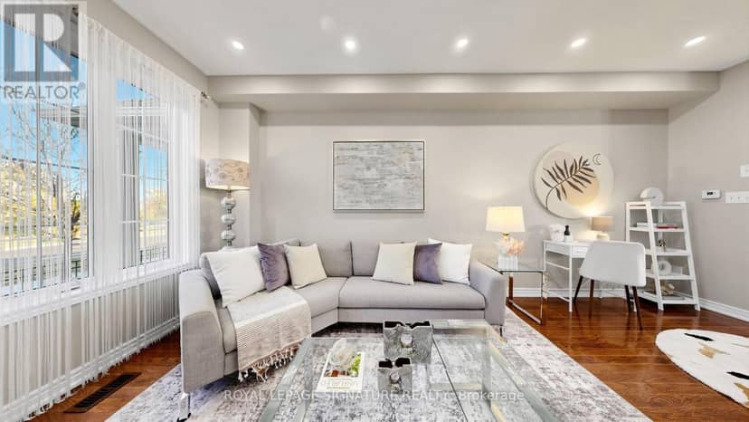 1754 Donald Cousens Parkway, Markham, photo 4