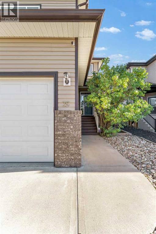 35 Somerset Link SE, Medicine Hat, photo 2