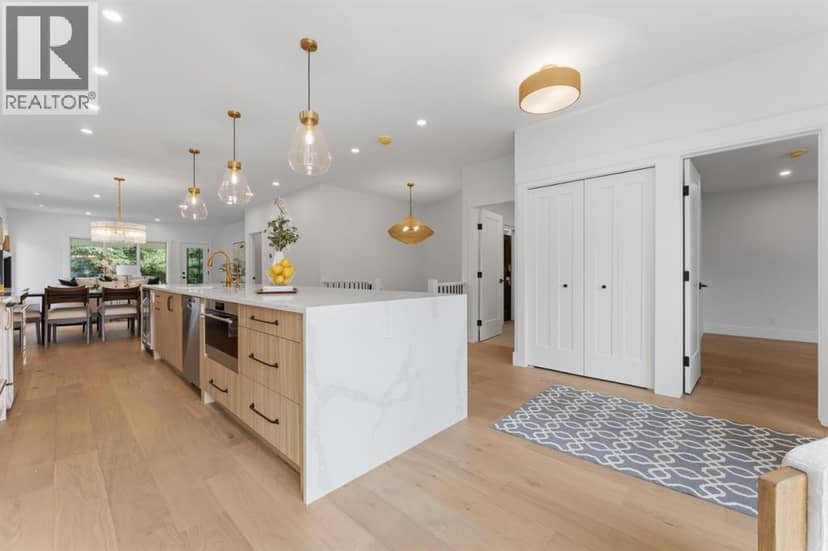 12 Prominence Point SW, Calgary, photo 5